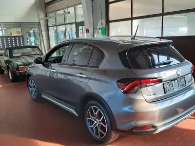 Gebraucht Fiat Tipo Cross 101 PS (74 kW) 2021 Grau Limousine