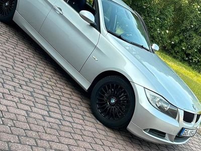 Gebraucht BMW 320 150 PS (110 kW) 2005 Silber Limousine