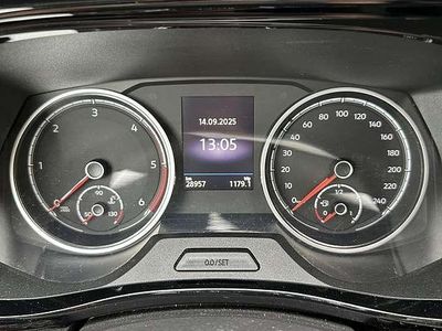 Gebraucht VW Multivan Generation Six 150 PS (110 kW) 2022 Grau Van