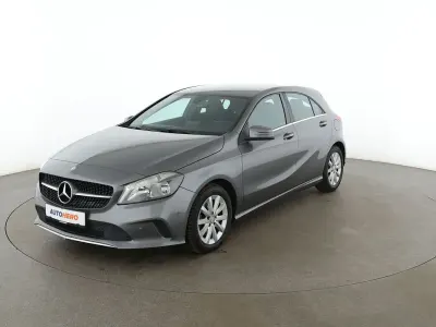 Gebraucht Mercedes A180 Style 122 PS (89 kW) 2016 Grau Kleinwagen