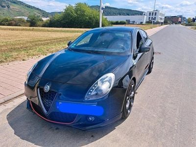 Schwarz Gebraucht 2015 Alfa Romeo Giulietta Limousine | 9.500 € (Fairer Preis)
