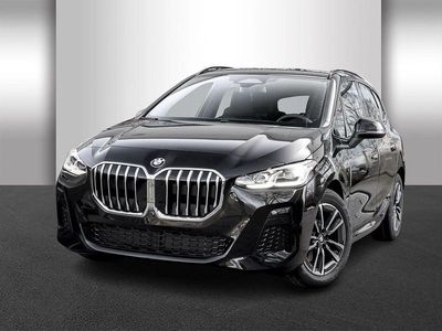 Neu BMW 218 Active Tourer Performance 136 PS (100 kW) 2026 Schwarz Van / Kleinbus