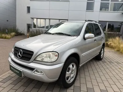 Gebraucht Mercedes ML270 163 PS (119 kW) 2001 Grau SUV