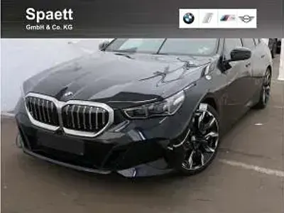 Gebraucht BMW 540 286 PS (210 kW) 2025 Schwarz (m carbonschwarz) Limousine