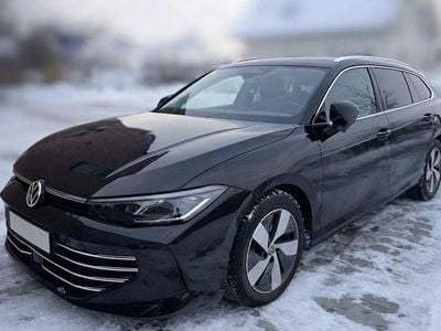 Schwarz Gebraucht 2024 VW Passat Elegance Kombi | 34.700 € (Guter Preis)