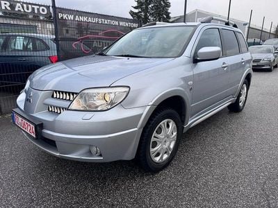Second-hand Mitsubishi Outlander Intense 160 CP (117 kW) 2006 Argintiu SUV