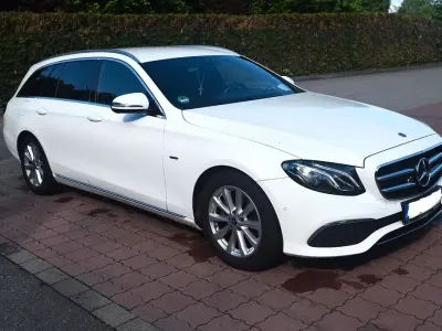 Usado Mercedes E200 Avantgarde 150 CV (110 kW) 2019 Blanco Familiar