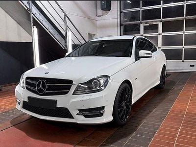 Gebraucht Mercedes C180 Edition 156 PS (114 kW) 2014 Weiß Coupé
