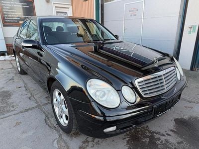 Schwarz Gebraucht 2004 Mercedes E200 Limousine | 4.900 € (Fairer Preis)