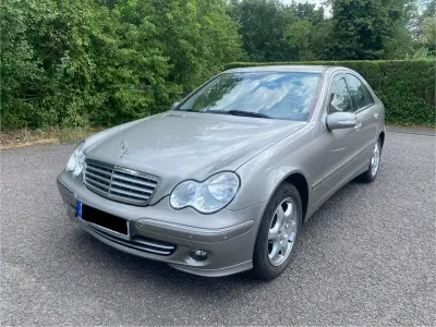 Gebraucht Mercedes C180 Elegance 143 PS (105 kW) 2006 Gold Limousine