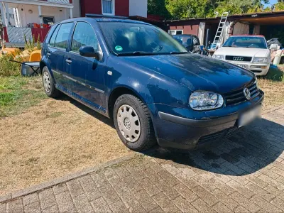 Gebraucht VW Golf IV 75 PS (55 kW) 2000 Blau Kleinwagen