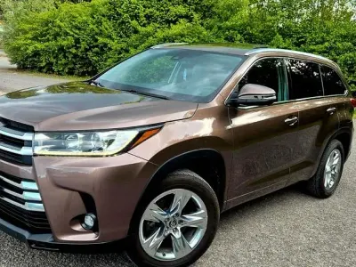 Gebraucht Toyota Highlander Limited 299 PS (219 kW) 2019 Braun SUV