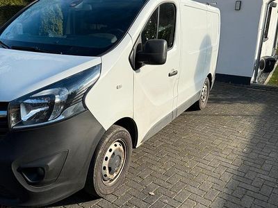 Gebraucht Opel Vivaro 120 PS (88 kW) 2018 Weiß Van / Kleinbus