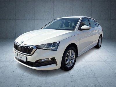 Weiß Gebraucht 2021 Skoda Scala Ambition Kleinwagen | 12.980 € (Guter Preis)