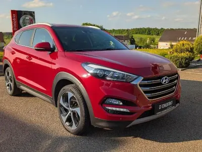 Gebraucht Hyundai Tucson Style 141 PS (103 kW) 2016 Rot SUV