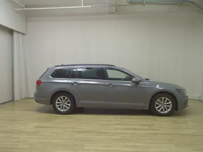 Gebraucht VW Passat Pro 150 PS (110 kW) 2022 Grau Kombi