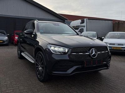 Gebraucht Mercedes GLC300e 306 PS (225 kW) 2021 Schwarz SUV
