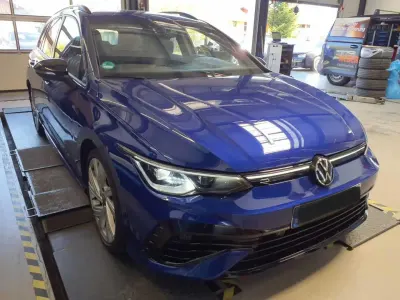 Gebraucht VW Golf VIII R 320 PS (235 kW) 2023 Kombi