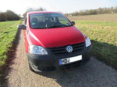 Gebraucht VW Fox 54 PS (39 kW) 2006 Rot Kleinwagen