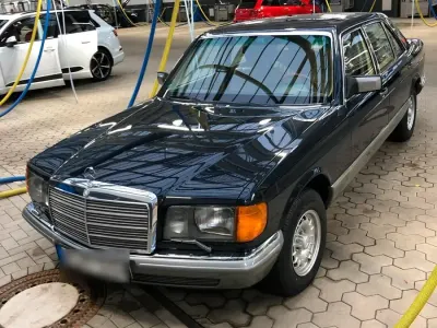 Gebraucht Mercedes 240 243 PS (178 kW) 1983 Blau Limousine