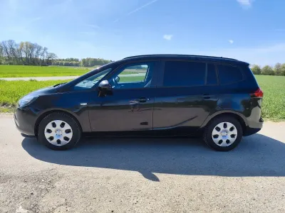 Gebraucht Opel Zafira Tourer Business 136 PS (100 kW) 2016 Schwarz Van / Kleinbus
