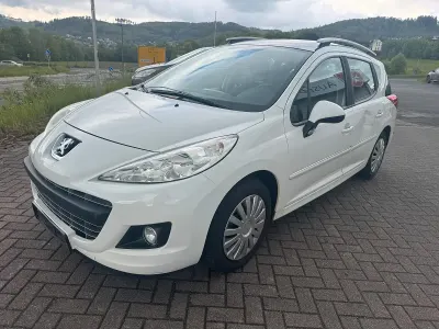 Używany Peugeot 206 S 95 KM (69 kW) 2012 Biały Kombi