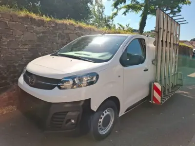 Gebraucht Opel Vivaro Edition 122 PS (89 kW) 2020 Jade weiss Van / Kleinbus