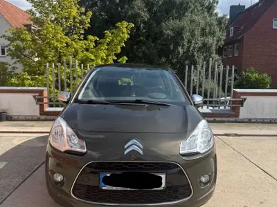 Gebraucht Citroën C3 SELECTION 73 PS (53 kW) 2012 Braun Limousine