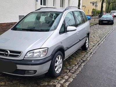 Usata Opel Zafira 125 CV (91 kW) 2003 Monovolume