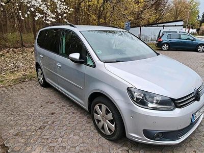 Usata VW Touran 102 CV (75 kW) 2012 Argento Monovolume