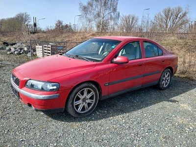 Gebraucht Volvo S60 130 PS (95 kW) 2002 Rot Limousine