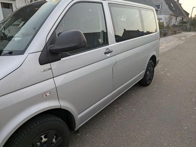 Gebraucht VW Transporter 101 PS (74 kW) 2010 Grau Van