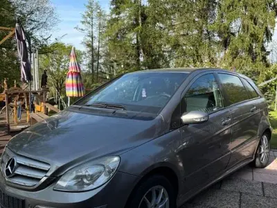Gebraucht Mercedes B200 140 PS (102 kW) 2005 Grau Van / Kleinbus