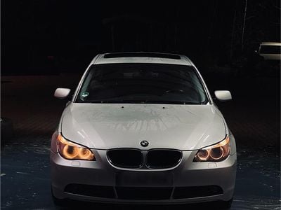 Usata BMW 520 170 CV (125 kW) 2005 Argento Berlina
