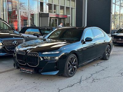 Gebraucht BMW 750 M Sport 313 PS (230 kW) 2025 Schwarz Limousine