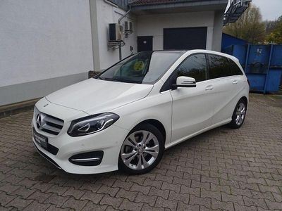 Gebraucht Mercedes B200 Urban 156 PS (114 kW) 2017 Weiß Van / Kleinbus