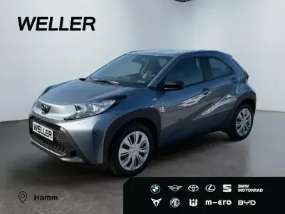 Neu Toyota Aygo X Business Edition 72 PS (52 kW) 2025 Schwarz SUV