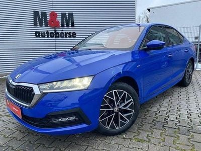 Blau Gebraucht 2022 Skoda Octavia Clever Limousine | 19.900 € (Guter Preis)