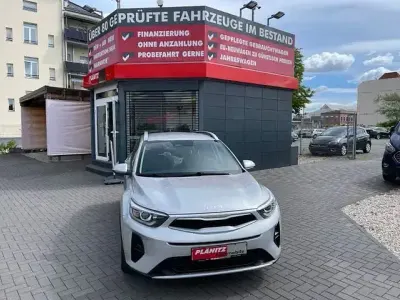 Gebraucht Kia Stonic Vision 101 PS (74 kW) 2022 Silky silver SUV