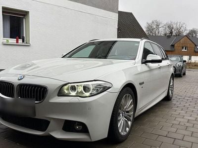 Gebraucht BMW 530 M Sport 258 PS (189 kW) 2015 Weiß Kombi