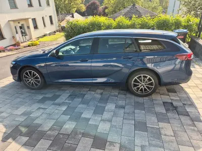 Używany Opel Insignia Elegance 122 KM (89 kW) 2022 Niebieski Kombi