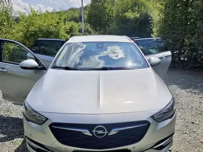 Gebraucht Opel Insignia 170 PS (125 kW) 2018 Silber Kombi
