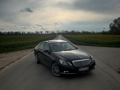 Gebraucht Mercedes E350 231 PS (169 kW) 2010 Schwarz Limousine