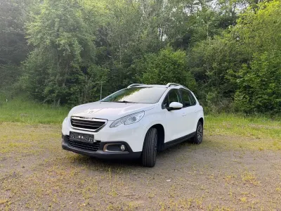 Gebraucht Peugeot 2008 Active 120 PS (88 kW) 2013 Weiß SUV