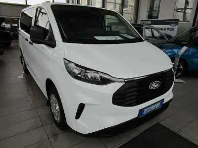 Neu Ford Transit Custom Trend 136 PS (100 kW) 2026 Frost weiß Kombi