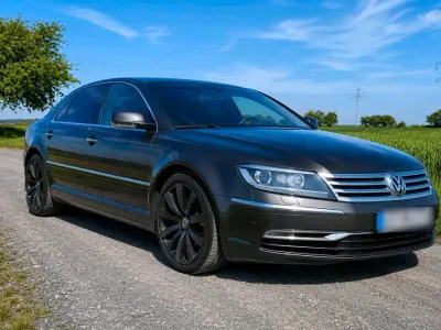 Gebraucht VW Phaeton 240 PS (176 kW) 2011 Braun Limousine
