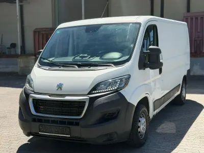 Gebraucht Peugeot Boxer Comfort 150 PS (110 kW) 2015 Weiß Van