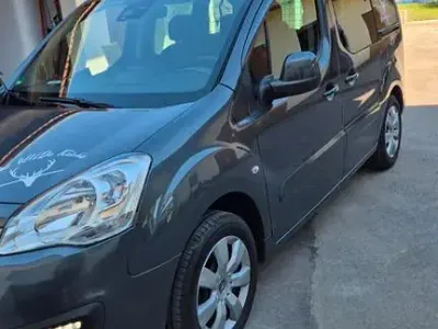 Gebraucht Citroën Berlingo PureTech 110 PS (80 kW) 2018 Grau Van / Kleinbus