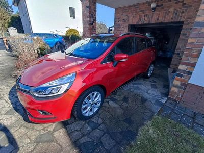 Gebraucht Renault Clio GrandTour Bose Edition 118 PS (86 kW) 2018 Rot Kombi