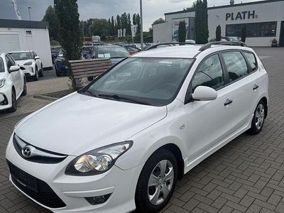 Gebraucht Hyundai i30 Comfort 109 PS (80 kW) 2010 Weiß Kombi